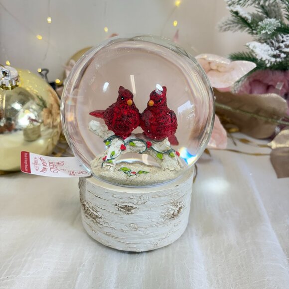 Sleigh Hill  Musical Christmas Snow Water Globe Red Cardinals Birch Branch New - Picture 2 of 4